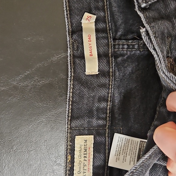 Levis Womens Black Distressed Baggy Dad Jeans Size 25 Grunge High Rise Straight - Picture 6 of 9